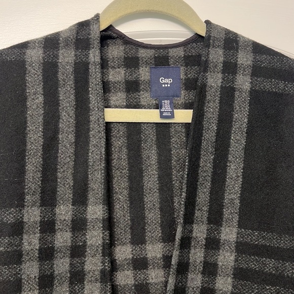 Gap Plaid Sweater Poncho size xs/s - Picture 3 of 6
